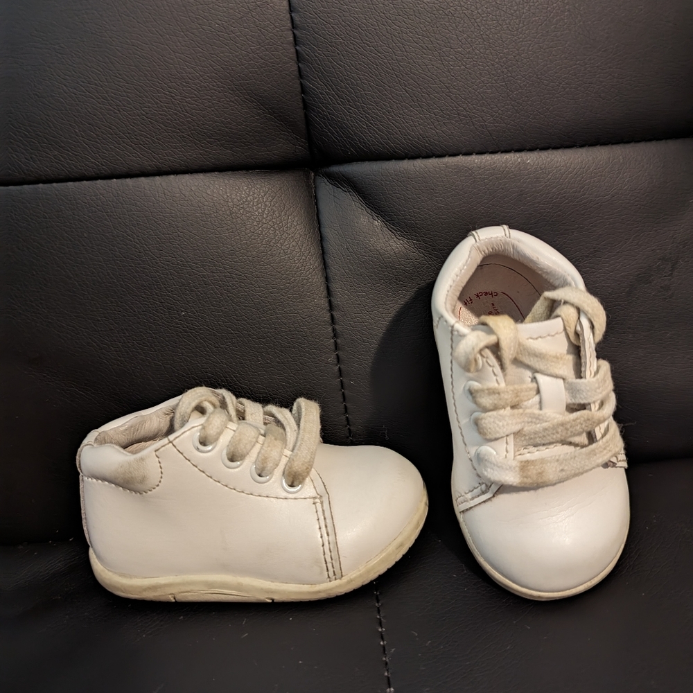 Stride rite toddler shoes size 3 wide